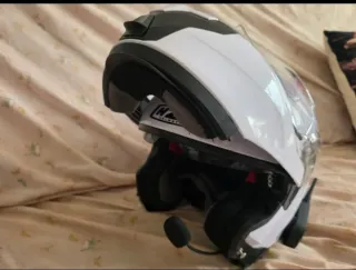 Casco de moto blanco modular
