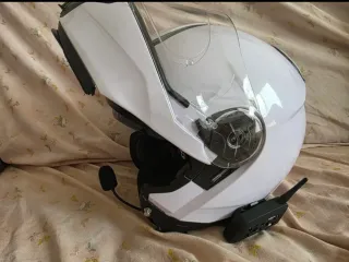 Casco de moto blanco modular