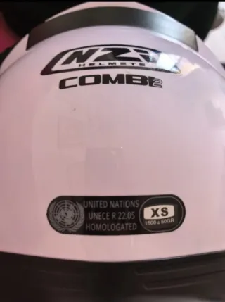 Casco de moto blanco modular