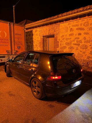 Volkswagen Golf 2002 ARL SIN MOTOR