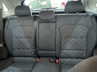 Kia Niro 1.6 GDi HEV 104kW (141CV) Drive