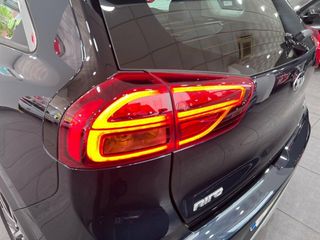 Kia Niro 1.6 GDi HEV 104kW (141CV) Drive