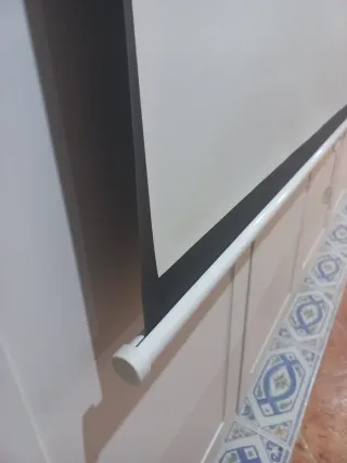 Pantalla de Proyección Enrollable Grande
