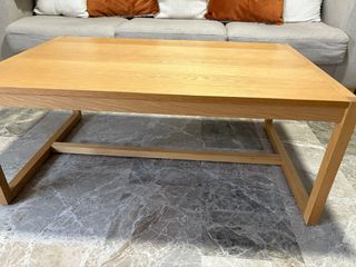 Mesa de centro de madera de roble