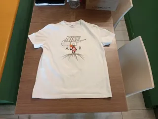 T-shirt Nike bambino grafica basket