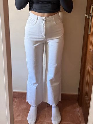 Pantalones jeans Zara blancos