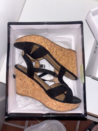 Sandalias de cuña negras