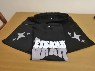 T-shirt ETERNAL WRATH e pantaloncini sportivi neri