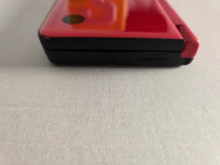 Nintendo DSi XL Edición Mario Roja