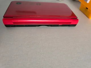 Nintendo DSi XL Edición Mario Roja