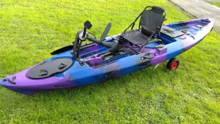Kayak de pesca a pedales
