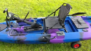 Kayak de pesca a pedales