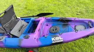 Kayak de pesca a pedales