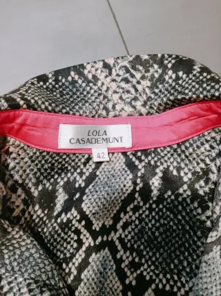 Vestido Lola Casademunt estampado serpiente