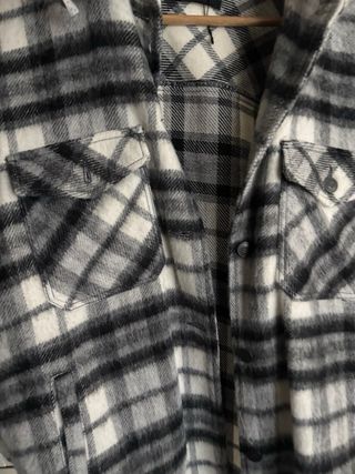 Chaqueta Zara cuadros blanco y negro oversize