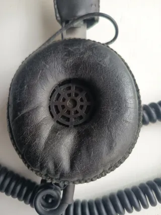 Auriculares Retro Vintage y gorra Hard rock