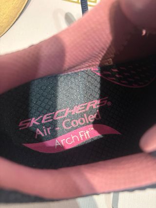 Skechers Arch Fit