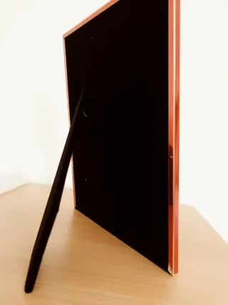 Cornice rossa da tavolo firmata Mascagni