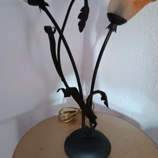 Lámpara de mesa forja y cristal naranja ok