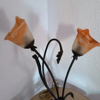 Lámpara de mesa forja y cristal naranja ok