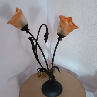 Lámpara de mesa forja y cristal naranja ok