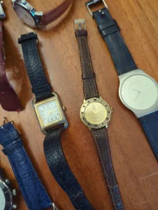 Mega lotto di 38 vecchi orologi