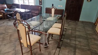 Comedor cristal y metal