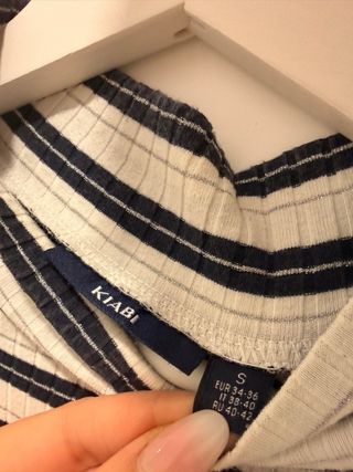 Jersey de rayas cuello alto fino