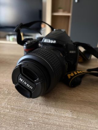 Cámara Nikon D3000 Negra