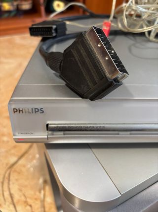 Home Cinema Philips 5.1 HTS3100 - Sonido Potente