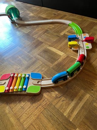 Circuito tren de madera Hape