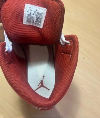 Nike Jordan 1 Rojas y Blancas