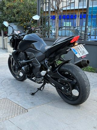 Kawasaki Z750 2007 full black (A)
