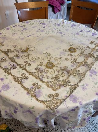 Manteleta y delantal fallera niña oro y plata