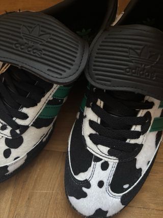 Zapatillas Adidas Estampado Vaca Talla 40