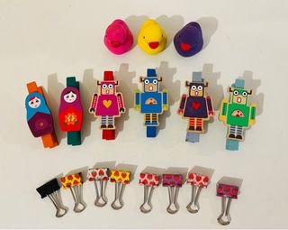 Material de papelería: pinzas y gomas de borrar