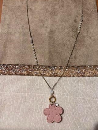 Collar boho flor rosa bisutería artesanal