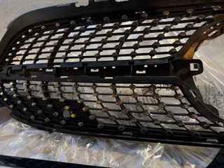 Parrilla Mercedes Clase A W177