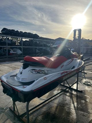 Moto de agua Sea-Doo Bombardier Wake 115