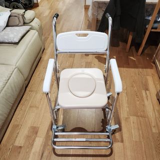 Silla eléctrica plegable; regalo: silla de ducha.