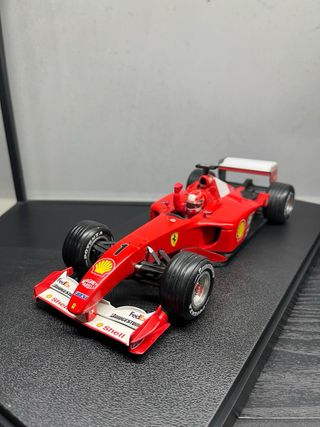 Ferrari F2001 M. Schumacher 1/18 Hot Wheels