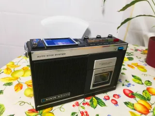 Sanyo M2400F Radio cassette