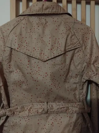 Gabardina trench impermeable beige