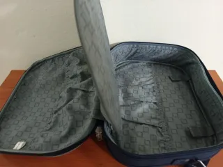 Neceser de viaje azul y gris