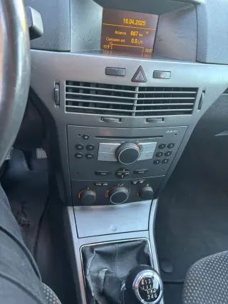Opel Astra 2007