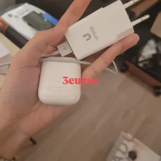 Zapatos negros y ropa