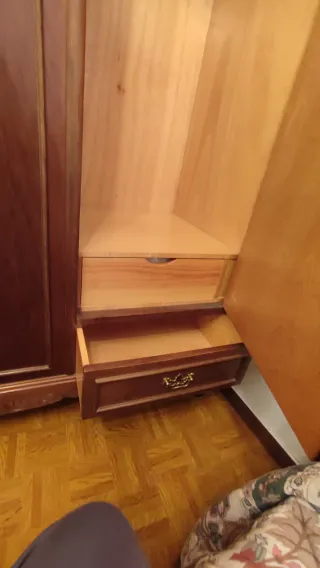 Armario de madera 2 puertas 4 cajones