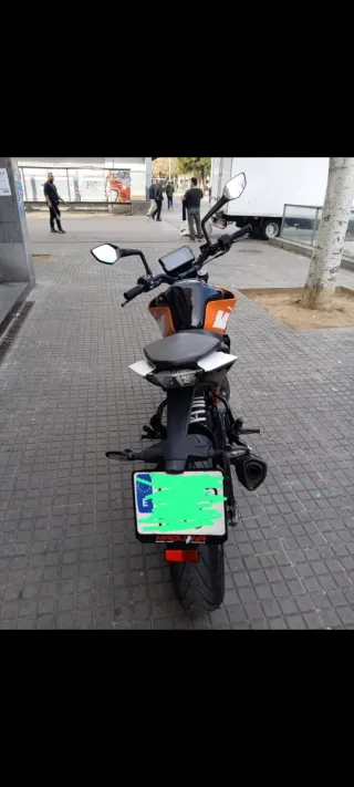 KTM 125 Duke - Buen estado, garaje