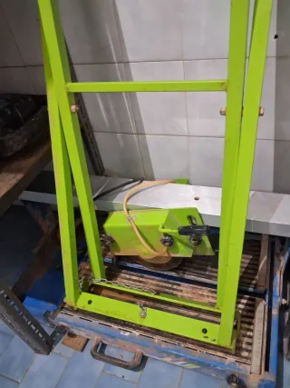 Cortadora de azulejo con bomba de agua