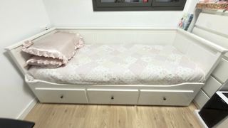 Cama divan ikea